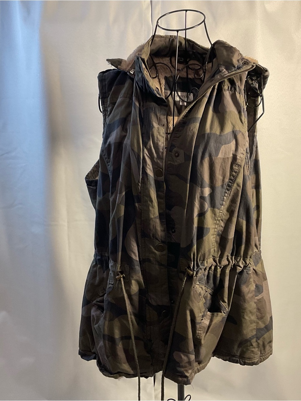 Avenue Olive Green Camo Drawstring Utility Vest